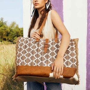 Last 1! Myra Weekender Travel Bag